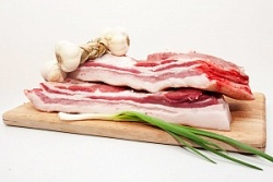 Свинина шпик по-домашнему с/с охл. вес.