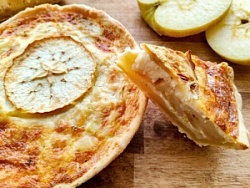 Киш Яблочный с сырной заливкой, вес